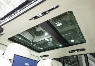 Подержанный автомобиль Land Rover Range Rover 2022 года (25 фото)