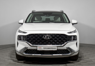 Подержанный автомобиль Hyundai Santa Fe 2022 года (2 фото)