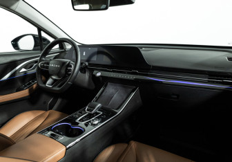 Подержанный автомобиль Omoda C5 2023 года (9 фото)