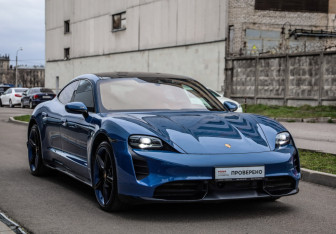 Подержанный автомобиль Porsche Taycan 2020 года (5 фото)