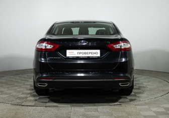 Подержанный автомобиль Ford Mondeo Sedan 2015 года (6 фото)