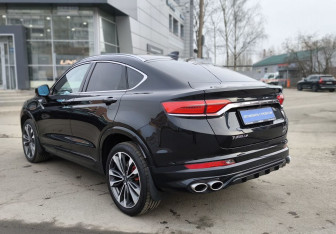 Подержанный автомобиль Geely Tugella 2022 года (6 фото)