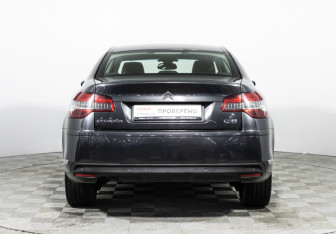 Подержанный автомобиль Citroen C5 Sedan 2011 года (6 фото)