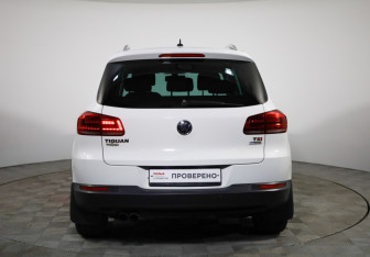 Подержанный автомобиль Volkswagen Tiguan 2016 года (5 фото)