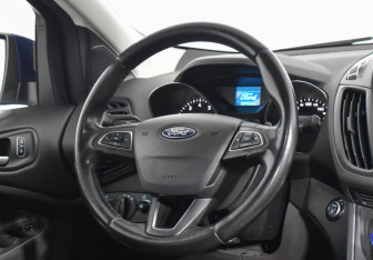 Подержанный автомобиль Ford Kuga 2017 года (14 фото)