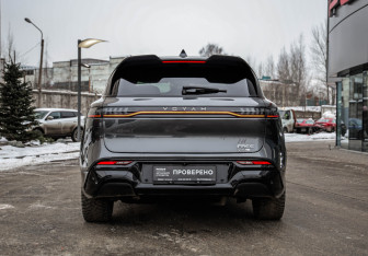 Подержанный автомобиль Voyah Free 2024 года (8 фото)