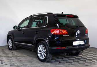 Подержанный автомобиль Volkswagen Tiguan 2013 года (7 фото)