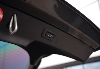 Подержанный автомобиль BMW X6 2015 года (30 фото)