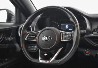 Подержанный автомобиль Kia Cerato Sedan 2021 года (14 фото)