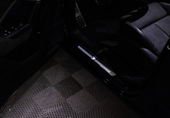 Подержанный автомобиль Audi Q3 2021 года (22 фото)