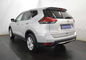 Подержанный автомобиль Nissan X-Trail 2021 года (7 фото)