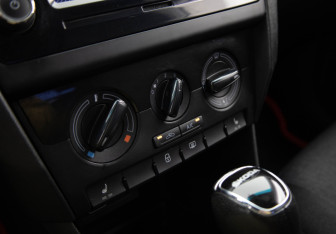 Подержанный автомобиль Skoda Rapid Liftback 2019 года (13 фото)