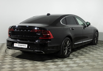 Подержанный автомобиль Volvo S90 2017 года (5 фото)