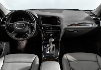 Подержанный автомобиль Audi Q5 2013 года (16 фото)
