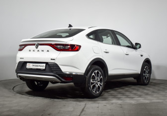 Подержанный автомобиль Renault Arkana 2019 года (5 фото)