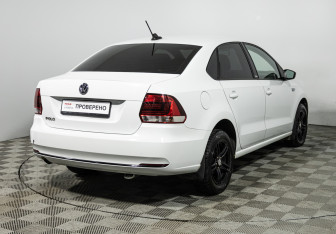 Подержанный автомобиль Volkswagen Polo Sedan 2017 года (5 фото)
