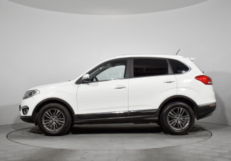 Подержанный автомобиль Chery Tiggo 5 2016 года (8 фото)