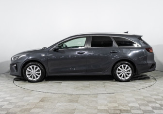 Подержанный автомобиль Kia Ceed Wagon 2019 года (8 фото)