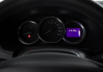 Подержанный автомобиль Renault Logan Sedan 2014 года (17 фото)