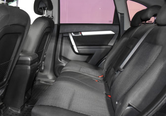 Подержанный автомобиль Chevrolet Captiva 2013 года (11 фото)