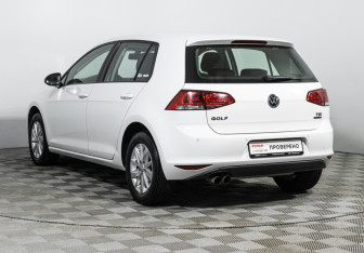 Подержанный автомобиль Volkswagen Golf Hatchback 2013 года (7 фото)