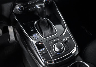 Подержанный автомобиль Mazda CX-9 2017 года (11 фото)