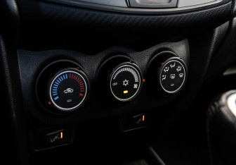 Подержанный автомобиль Mitsubishi ASX 2014 года (13 фото)