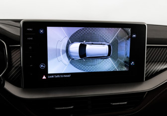 Подержанный автомобиль Skoda Kodiaq 2023 года (24 фото)