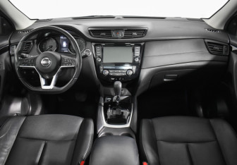 Подержанный автомобиль Nissan Qashqai 2020 года (13 фото)