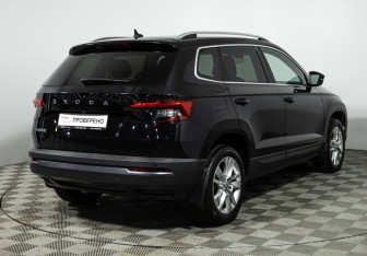 Подержанный автомобиль Skoda Karoq 2021 года (5 фото)
