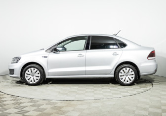 Подержанный автомобиль Volkswagen Polo Sedan 2018 года (8 фото)