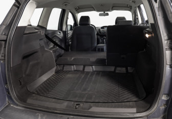 Подержанный автомобиль Ford Kuga 2014 года (23 фото)