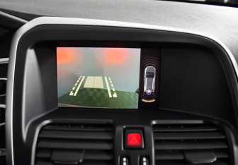 Подержанный автомобиль Volvo XC60 2017 года (15 фото)