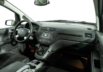 Подержанный автомобиль Ford C-MAX 2004 года (9 фото)