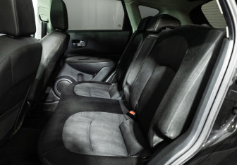 Подержанный автомобиль Nissan Qashqai 2010 года (10 фото)