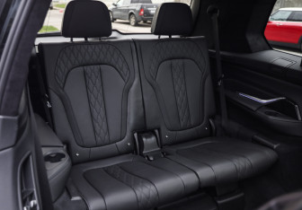 Подержанный автомобиль BMW X7 2019 года (33 фото)