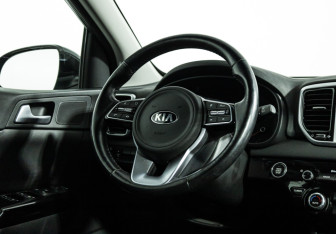 Подержанный автомобиль Kia Sportage 2021 года (21 фото)