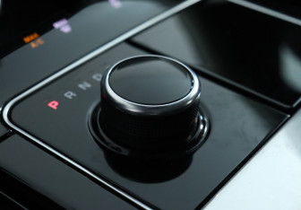 Подержанный автомобиль Land Rover Range Rover Velar 2019 года (18 фото)