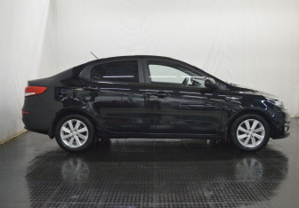 Подержанный автомобиль Kia Rio Sedan 2016 года (4 фото)