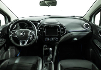 Подержанный автомобиль Renault Kaptur 2021 года (13 фото)