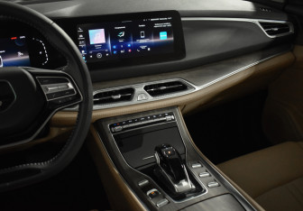 Подержанный автомобиль Evolute i-SPACE 2024 года (25 фото)