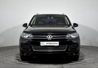 Подержанный автомобиль Volkswagen Touareg 2011 года (2 фото)