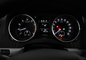 Подержанный автомобиль Skoda Yeti 2014 года (17 фото)