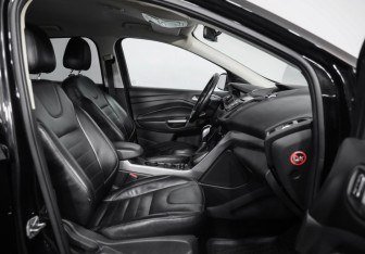 Подержанный автомобиль Ford Kuga 2016 года (19 фото)