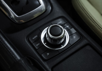 Подержанный автомобиль Mazda 6 Sedan 2013 года (17 фото)