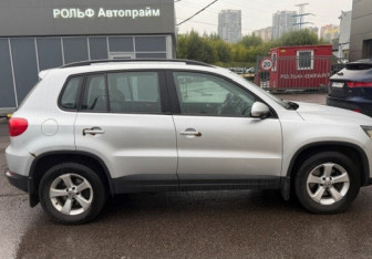 Подержанный автомобиль Volkswagen Tiguan 2013 года (13 фото)