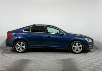 Подержанный автомобиль Volvo S60 2013 года (4 фото)