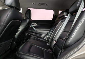 Подержанный автомобиль Geely Atlas 2019 года (14 фото)