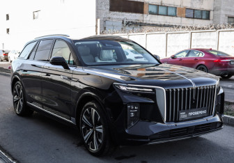 Подержанный автомобиль Hongqi E-HS9 2021 года (5 фото)