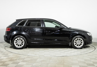 Подержанный автомобиль Audi A3 Hatchback 2013 года (4 фото)
